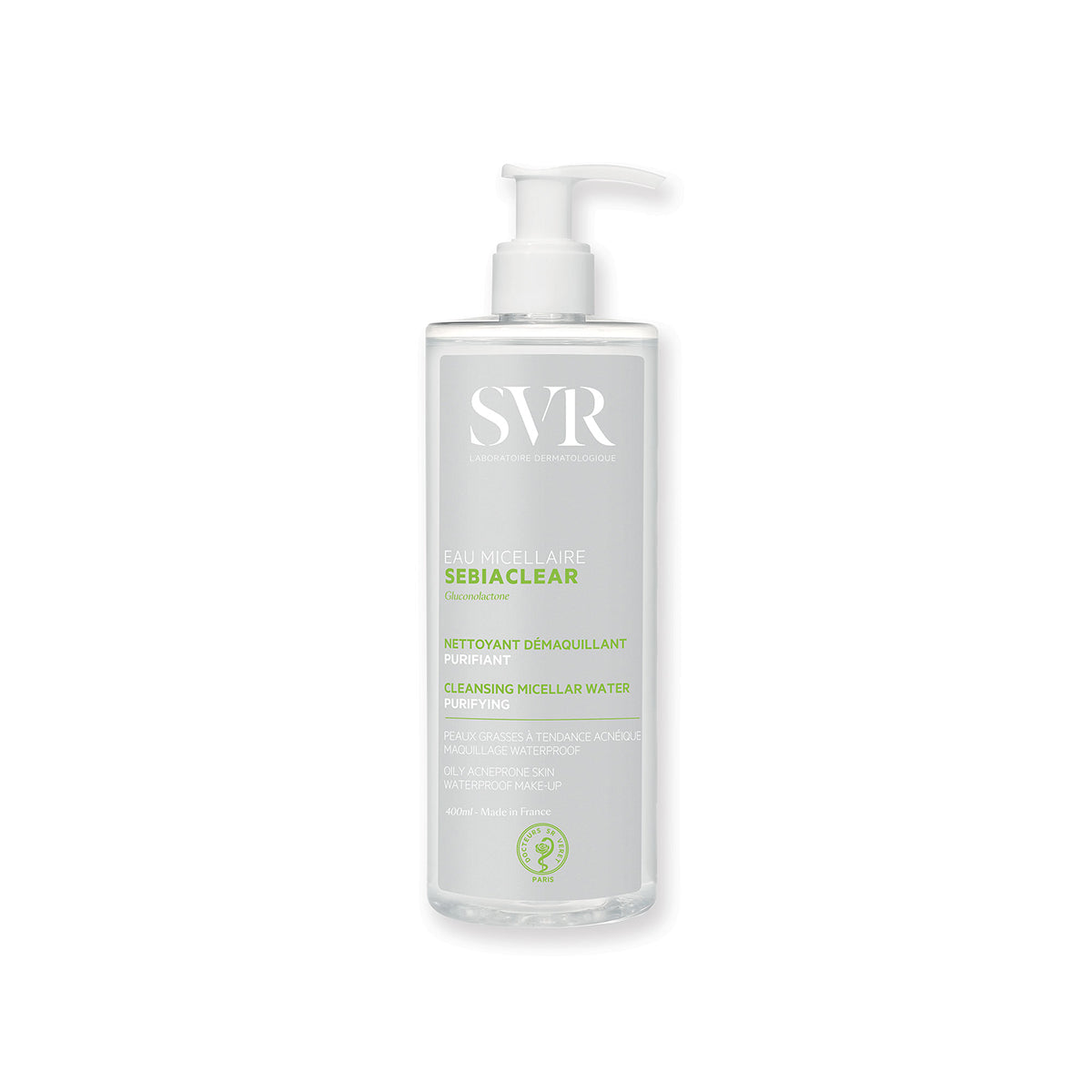 Flacone trasparente da 400ml di acqua micellare SVR Sebiaclear con erogatore a pompa bianco su sfondo neutro.